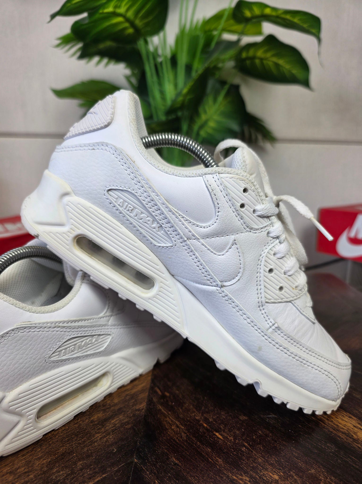 Nike Air Max 90 Triple White LTR maat 42,5