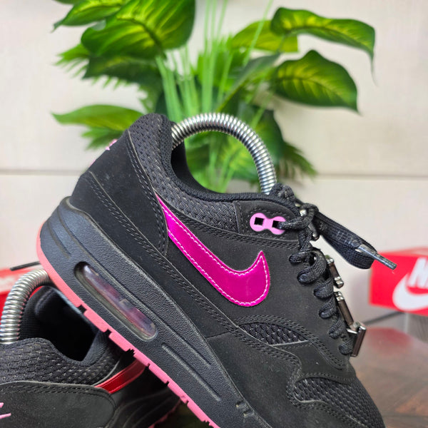 Nike Air Max 1 Valentine's Day Black maat 38,5