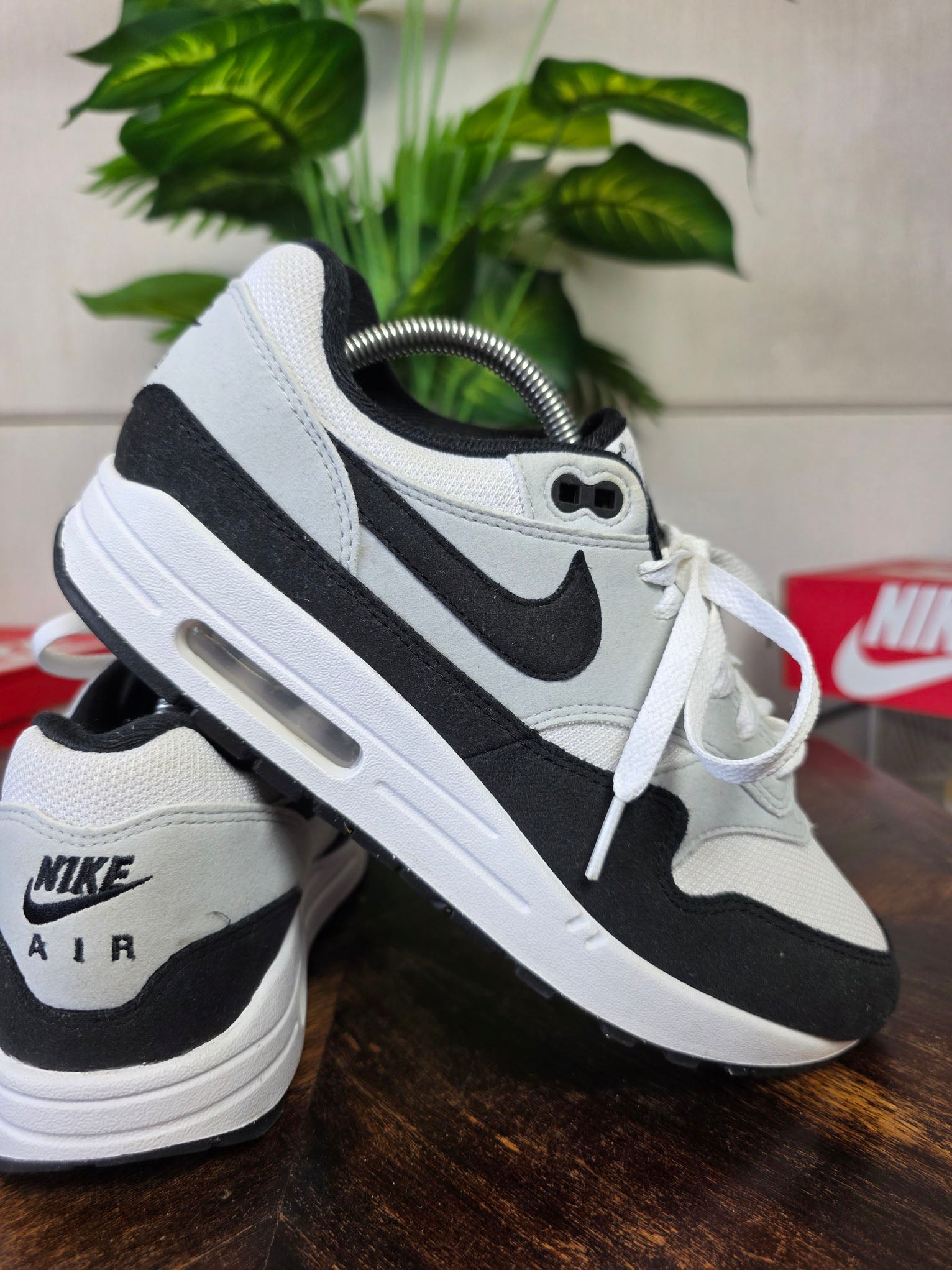 Nike Air Max 1 White Black maat 42