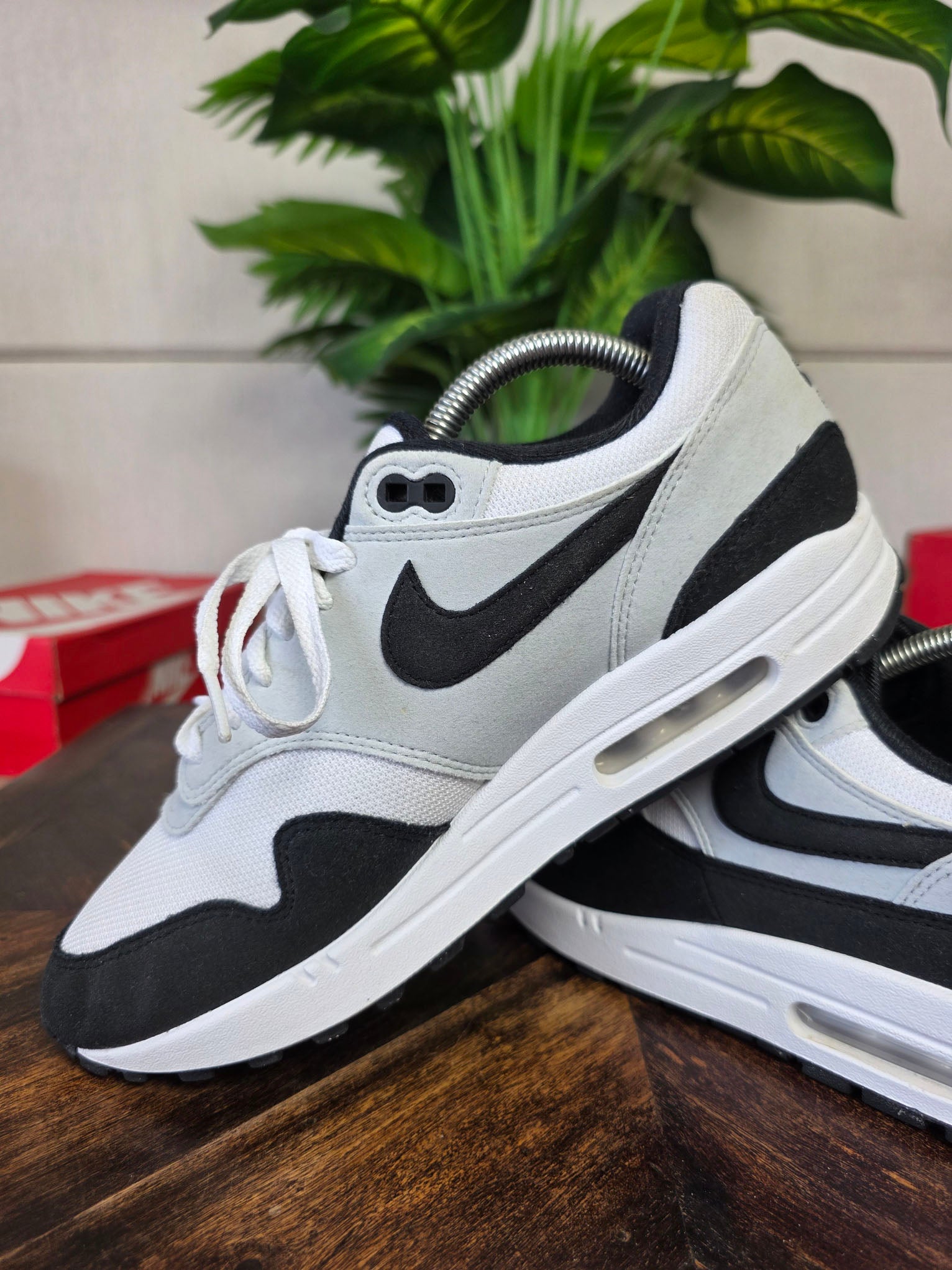 Nike Air Max 1 White Black maat 42