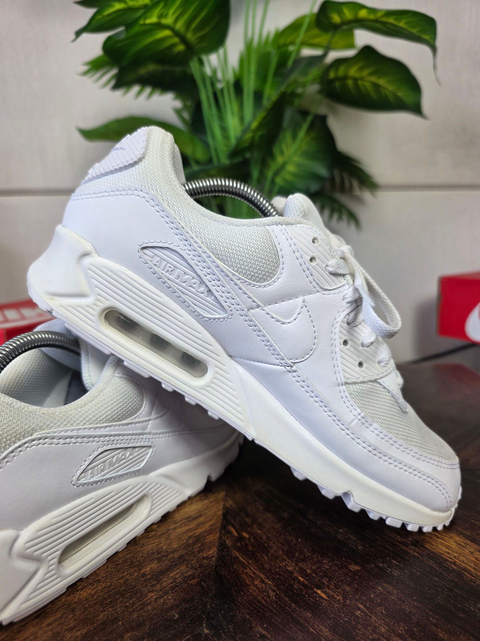 Nike Air Max 90 Triple White maat 43