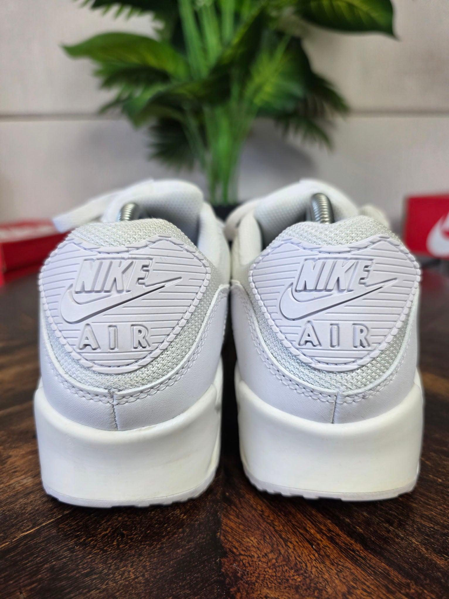 Nike Air Max 90 Triple White maat 43