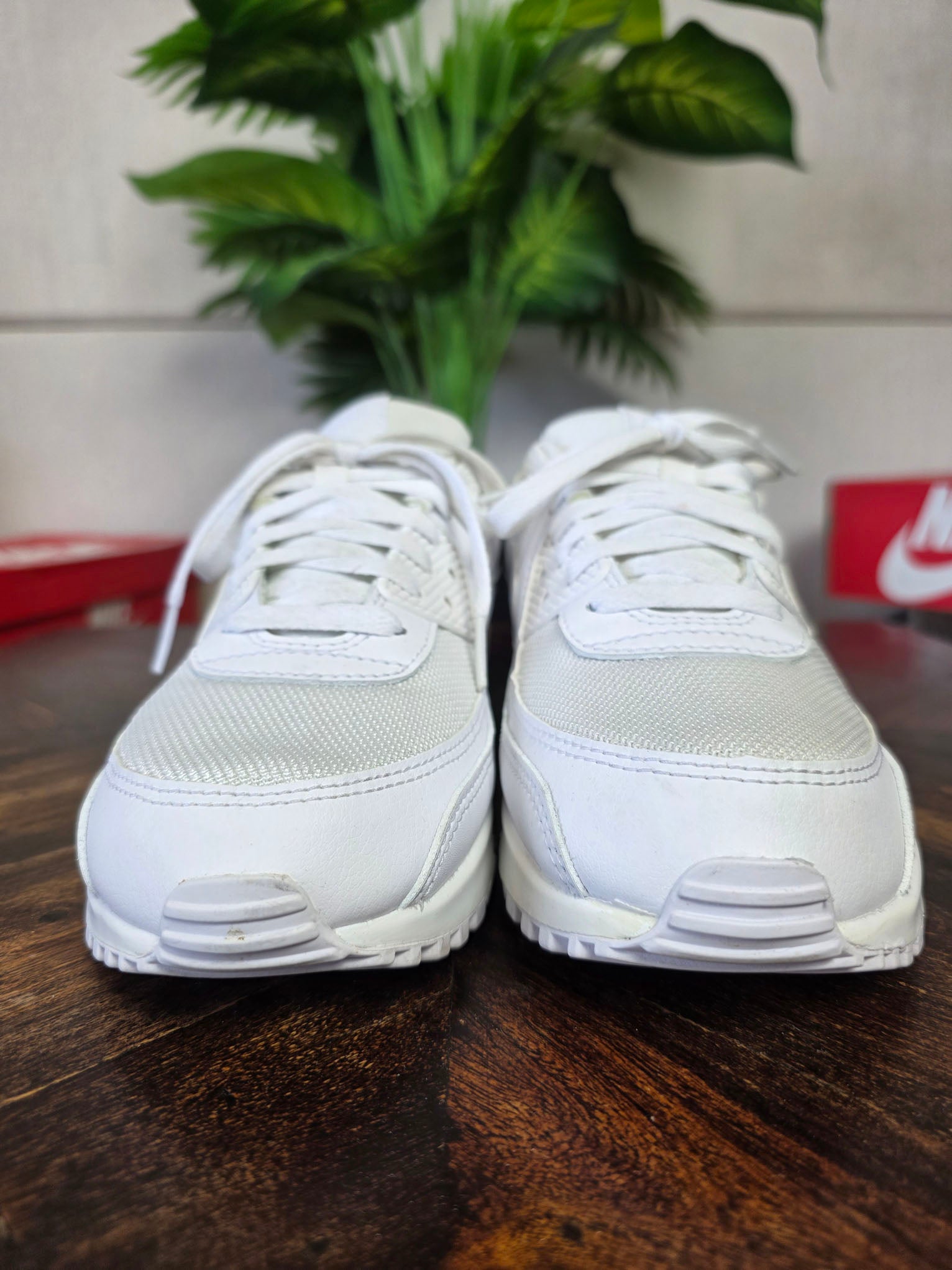 Nike Air Max 90 Triple White maat 43