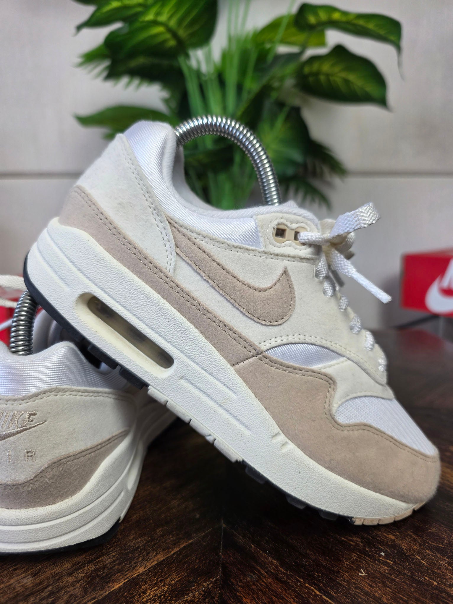Nike Air Max 1 Pale Ivory maat 38