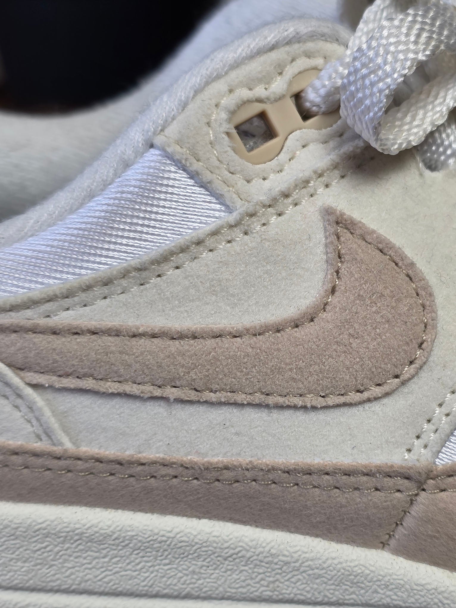 Nike Air Max 1 Pale Ivory maat 38