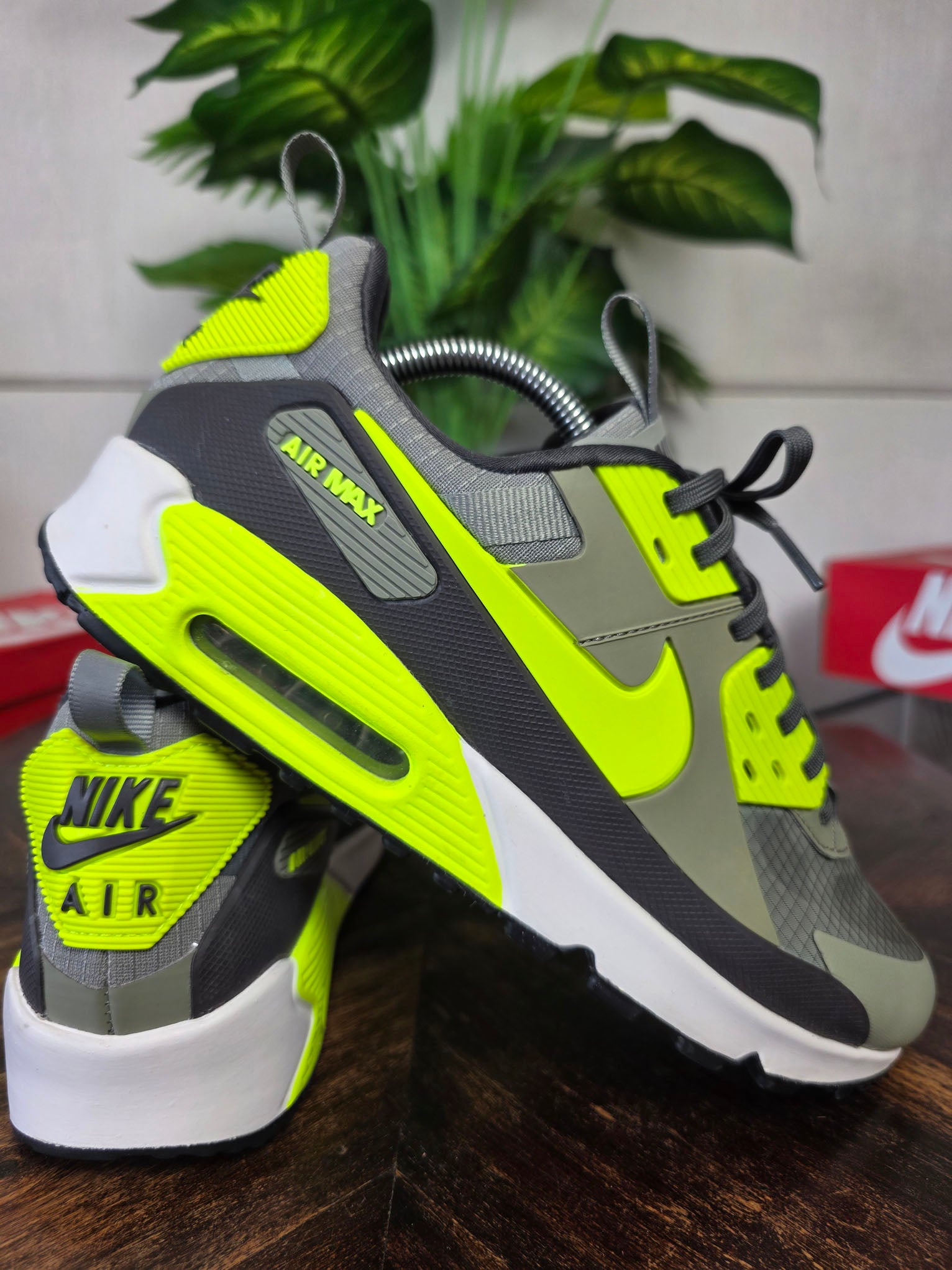 Nike Air Max 90 Drift “Light Army Volt" maat 42,5