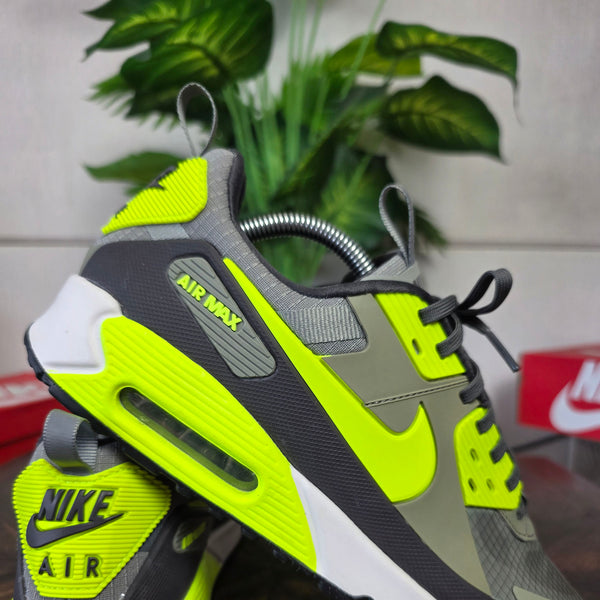 Nike Air Max 90 Drift “Light Army Volt