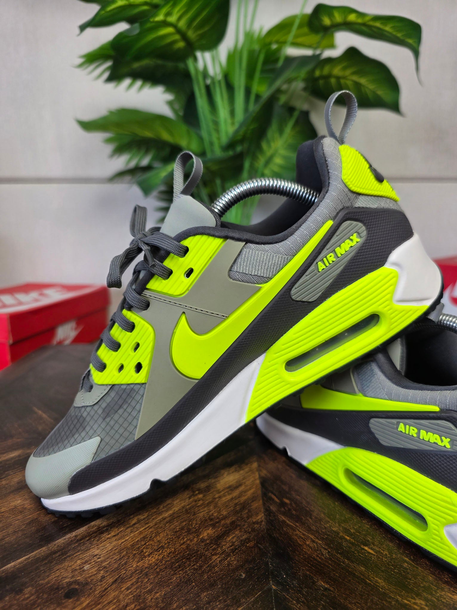 Nike Air Max 90 Drift “Light Army Volt" maat 42,5