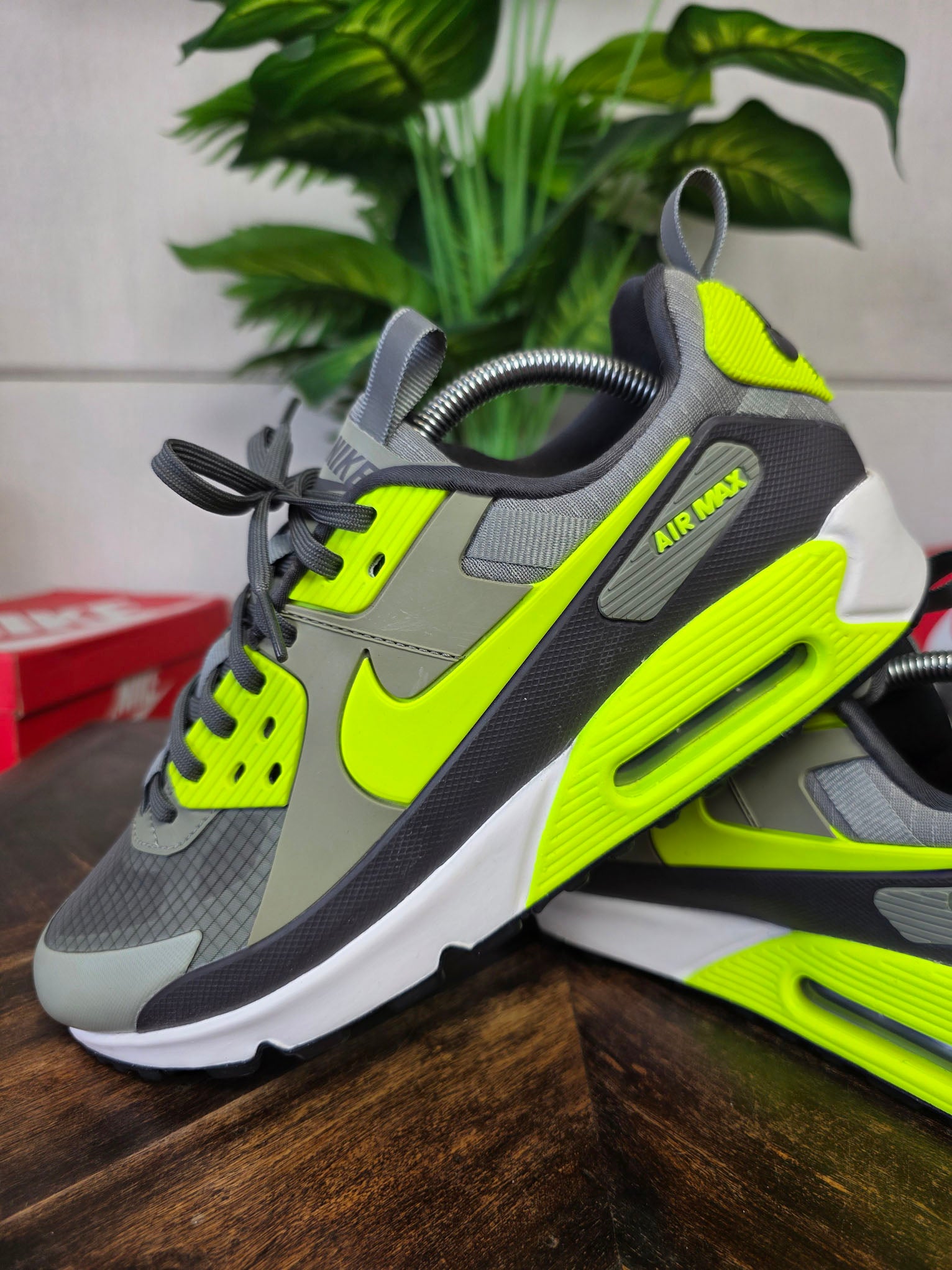 Nike Air Max 90 Drift “Light Army Volt" maat 42,5
