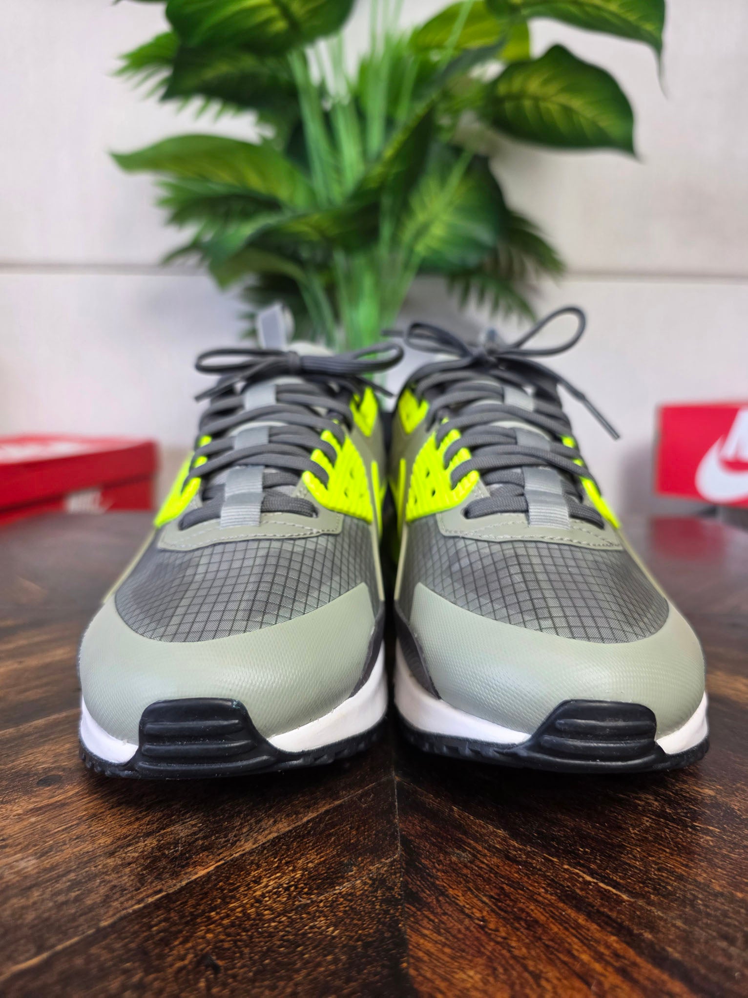 Nike Air Max 90 Drift “Light Army Volt" maat 42,5