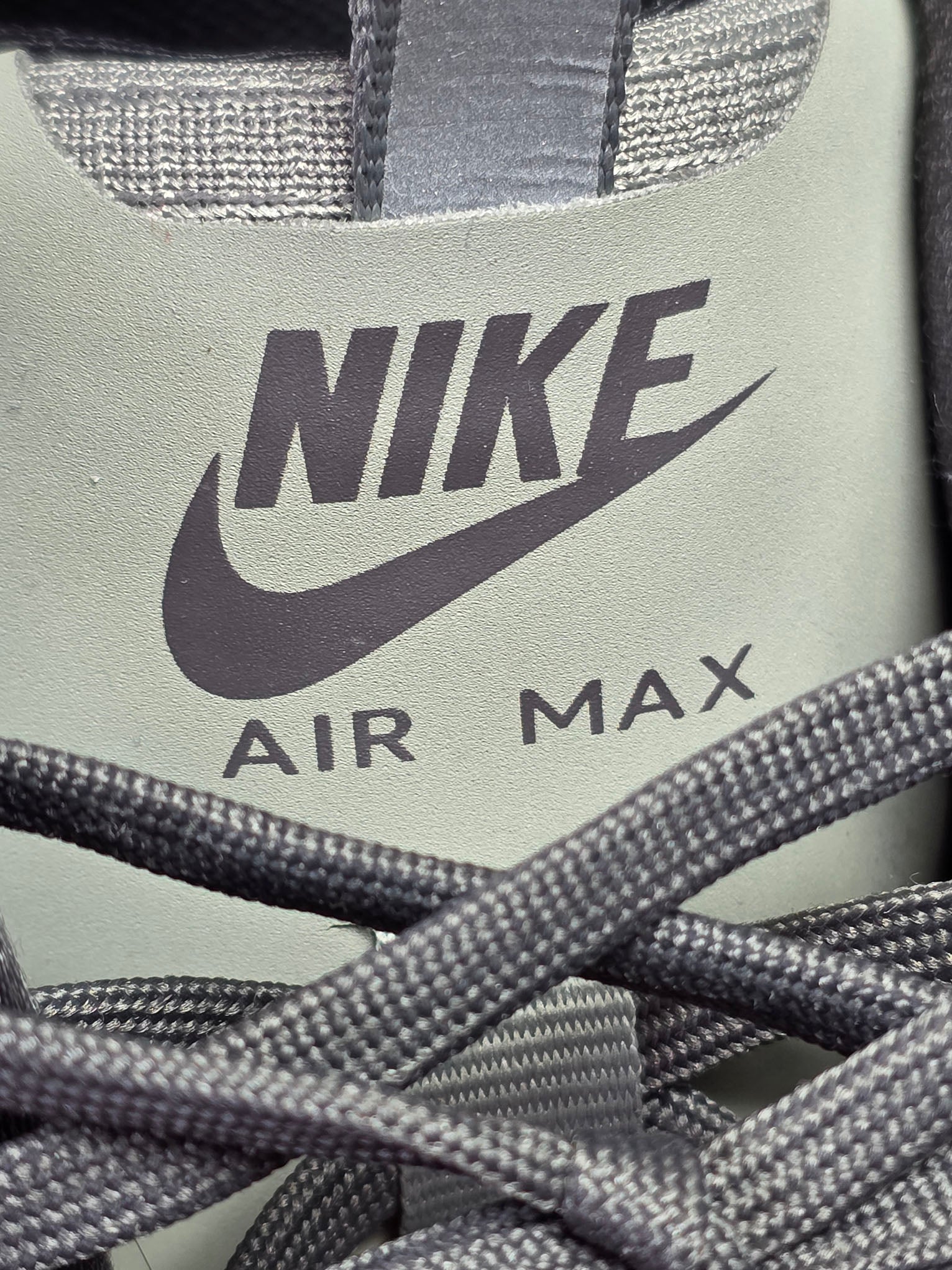 Nike Air Max 90 Drift “Light Army Volt" maat 42,5