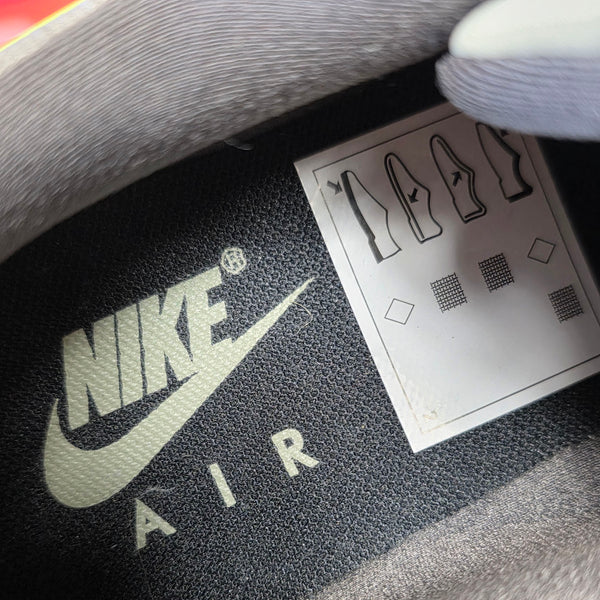 Nike Air Max 90 Drift “Light Army Volt