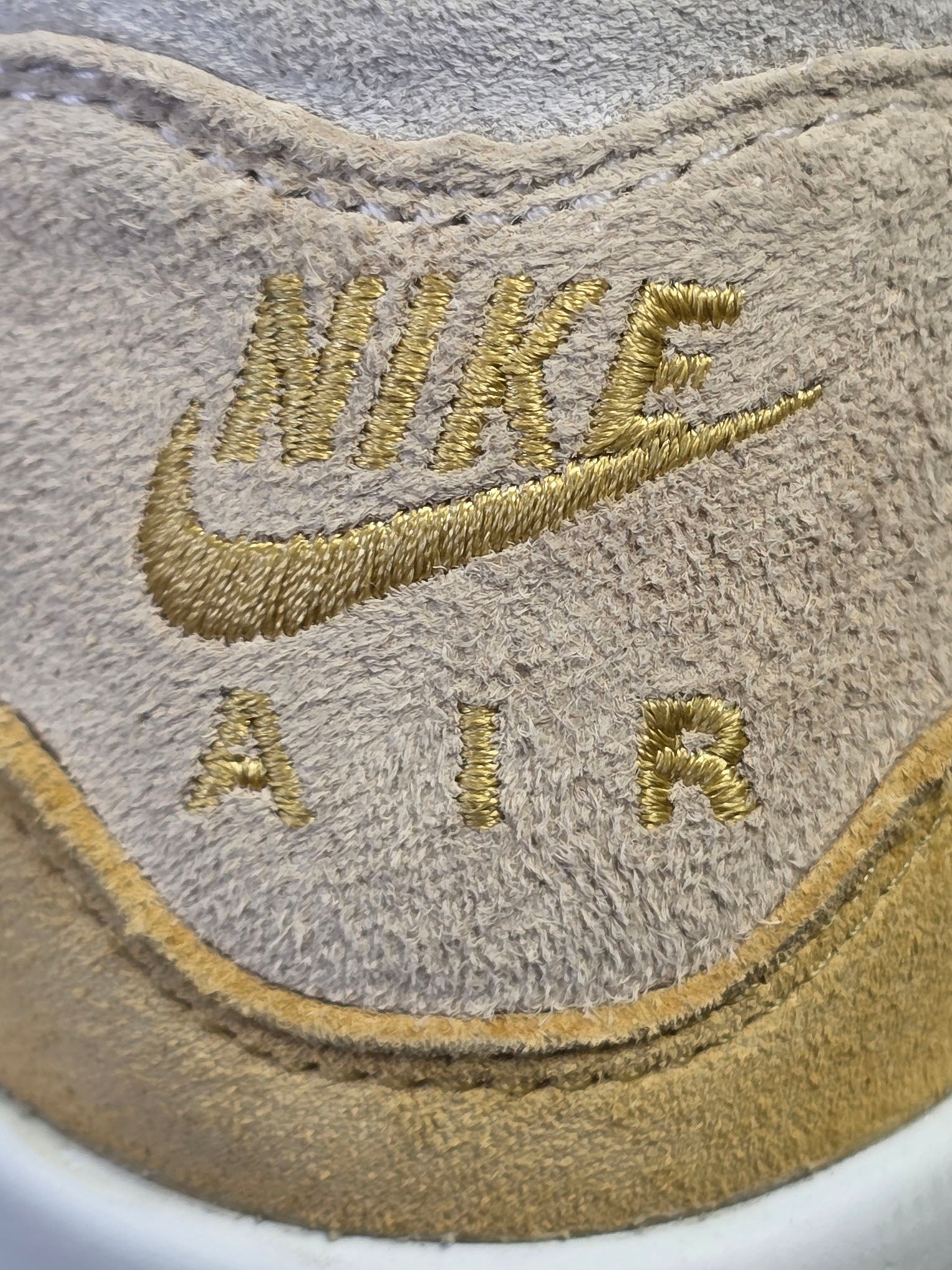 Nike Air max 90/1 Wheat Gold maat 41