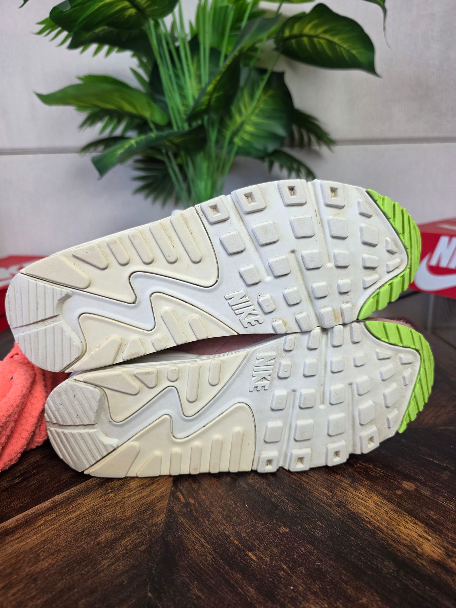Nike Air Max 90 Easter Leopard maat 42
