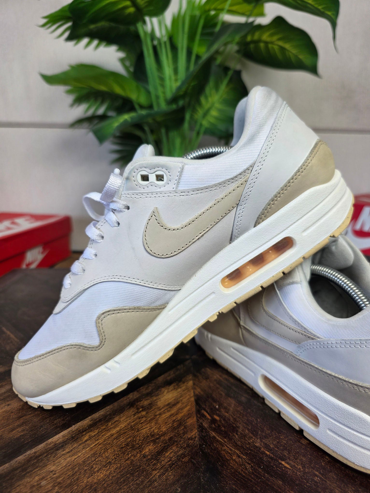 Nike Air Max 1 Sanddrift maat 45