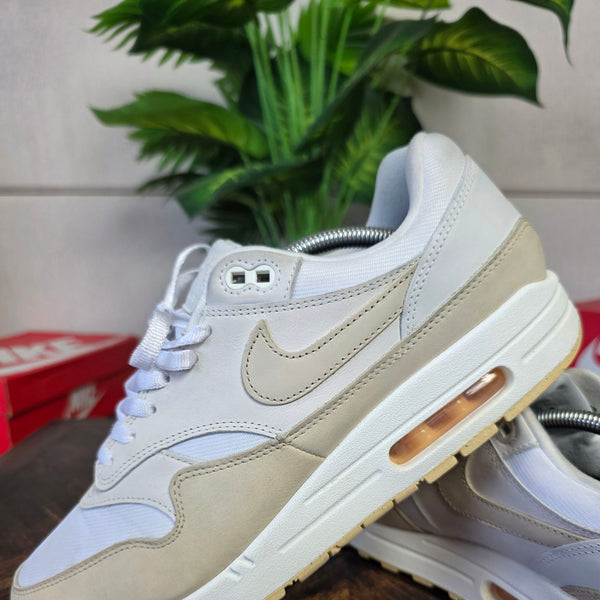 Nike Air Max 1 Sanddrift maat 45