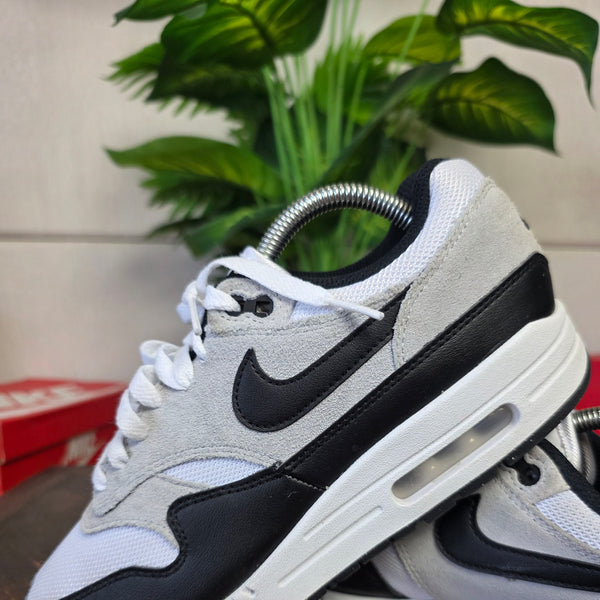Nike Air Max 1 Black White maat 41