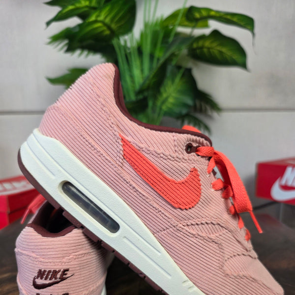 Nike Air Max 1 PRM Corduroy Stardust maat 45