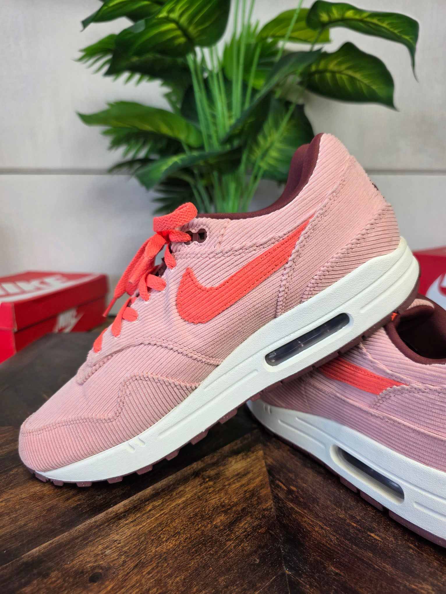 Nike Air Max 1 PRM Corduroy Stardust maat 45
