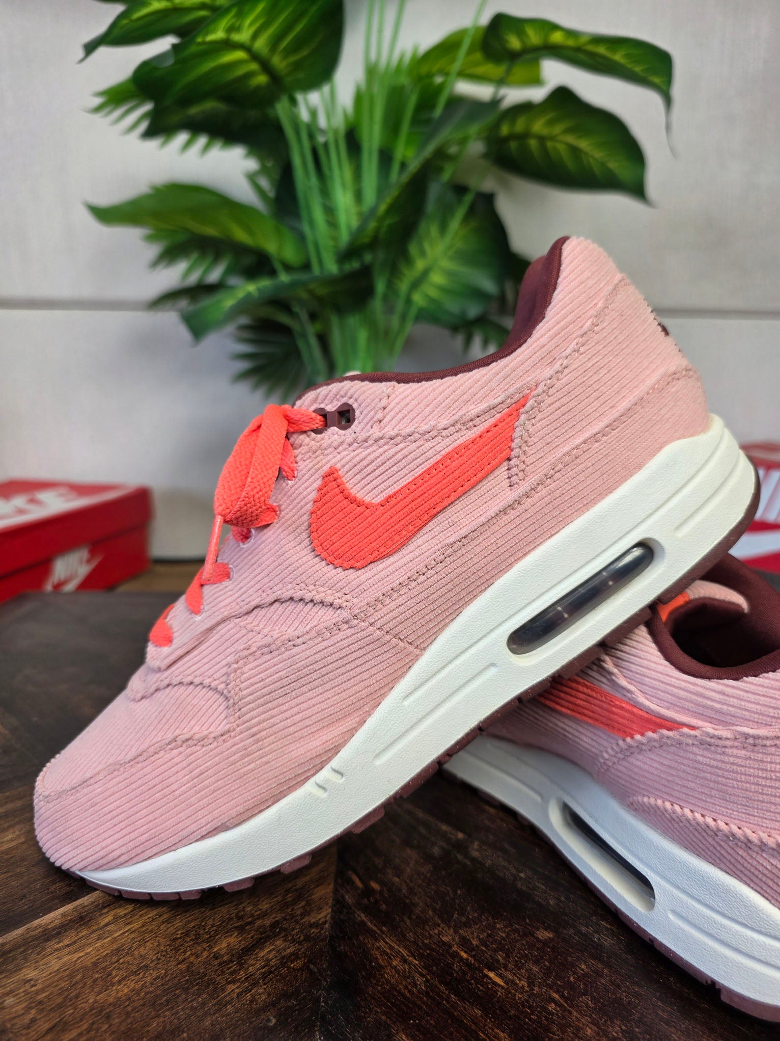 Nike Air Max 1 PRM Corduroy Stardust maat 45
