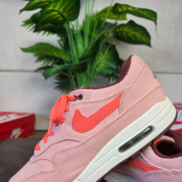 Nike Air Max 1 PRM Corduroy Stardust maat 45