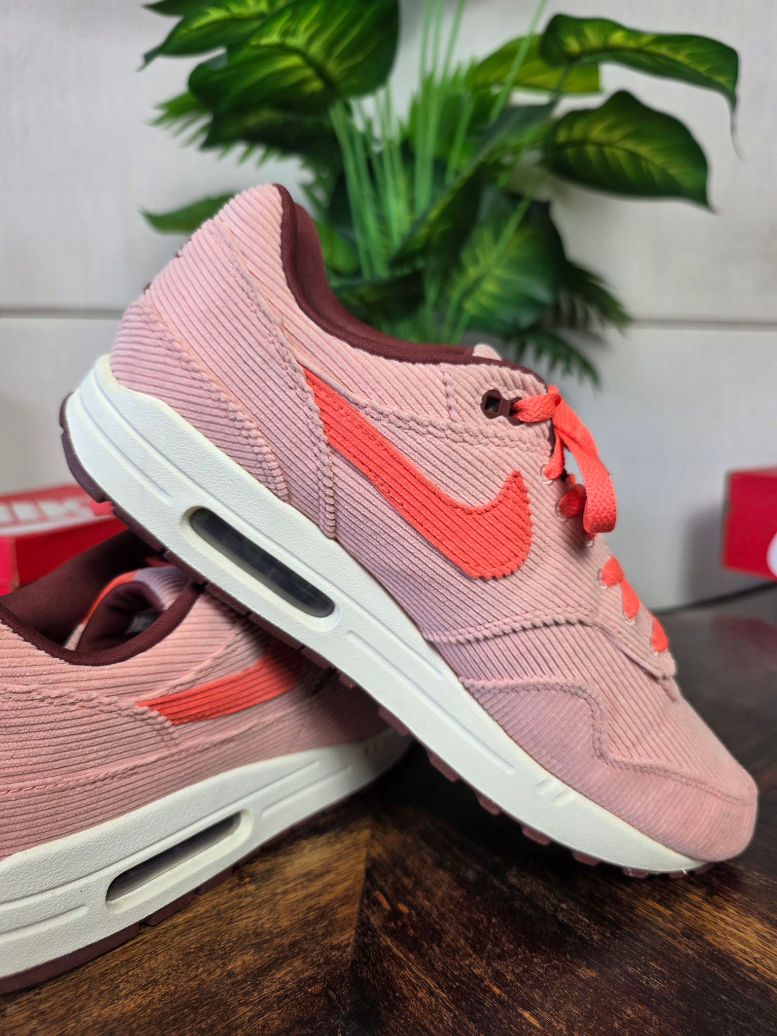 Nike Air Max 1 PRM Corduroy Stardust maat 45