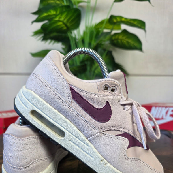 Nike Air Max 1 Barely Rose True Berry maat 38,5
