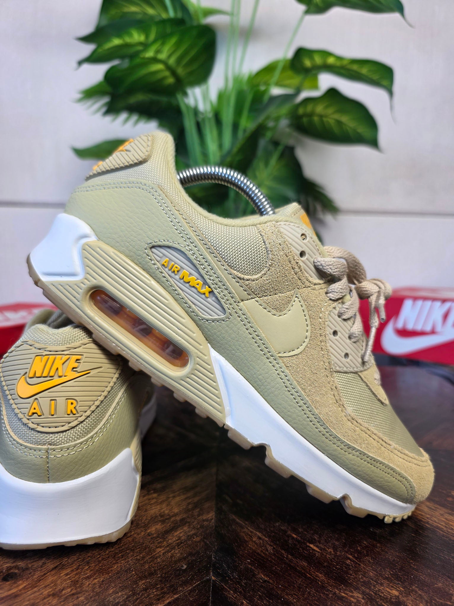 Nike Air Max 90 Wheat Grass maat 42