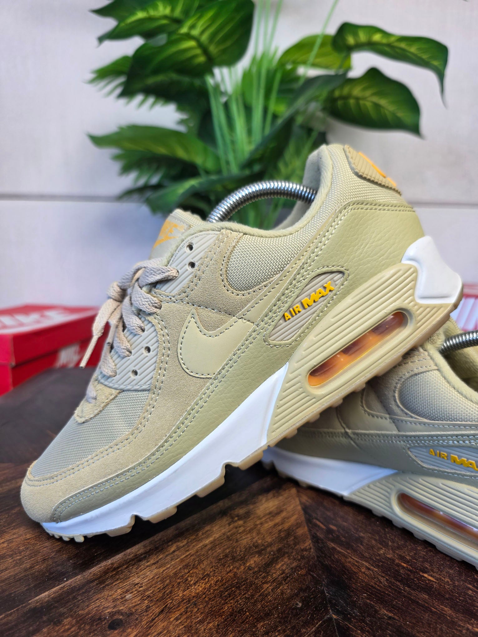 Nike Air Max 90 Wheat Grass maat 42