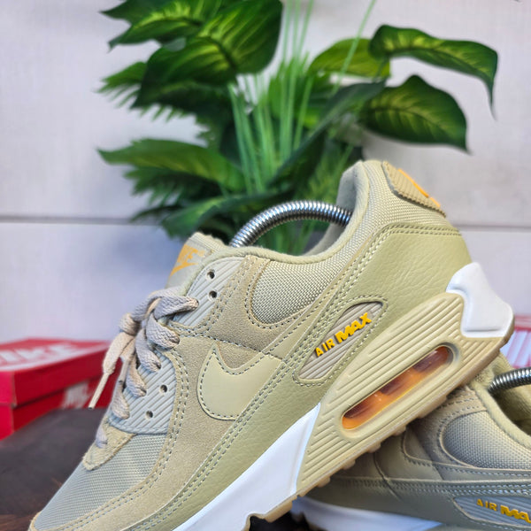Nike Air Max 90 Wheat Grass maat 42