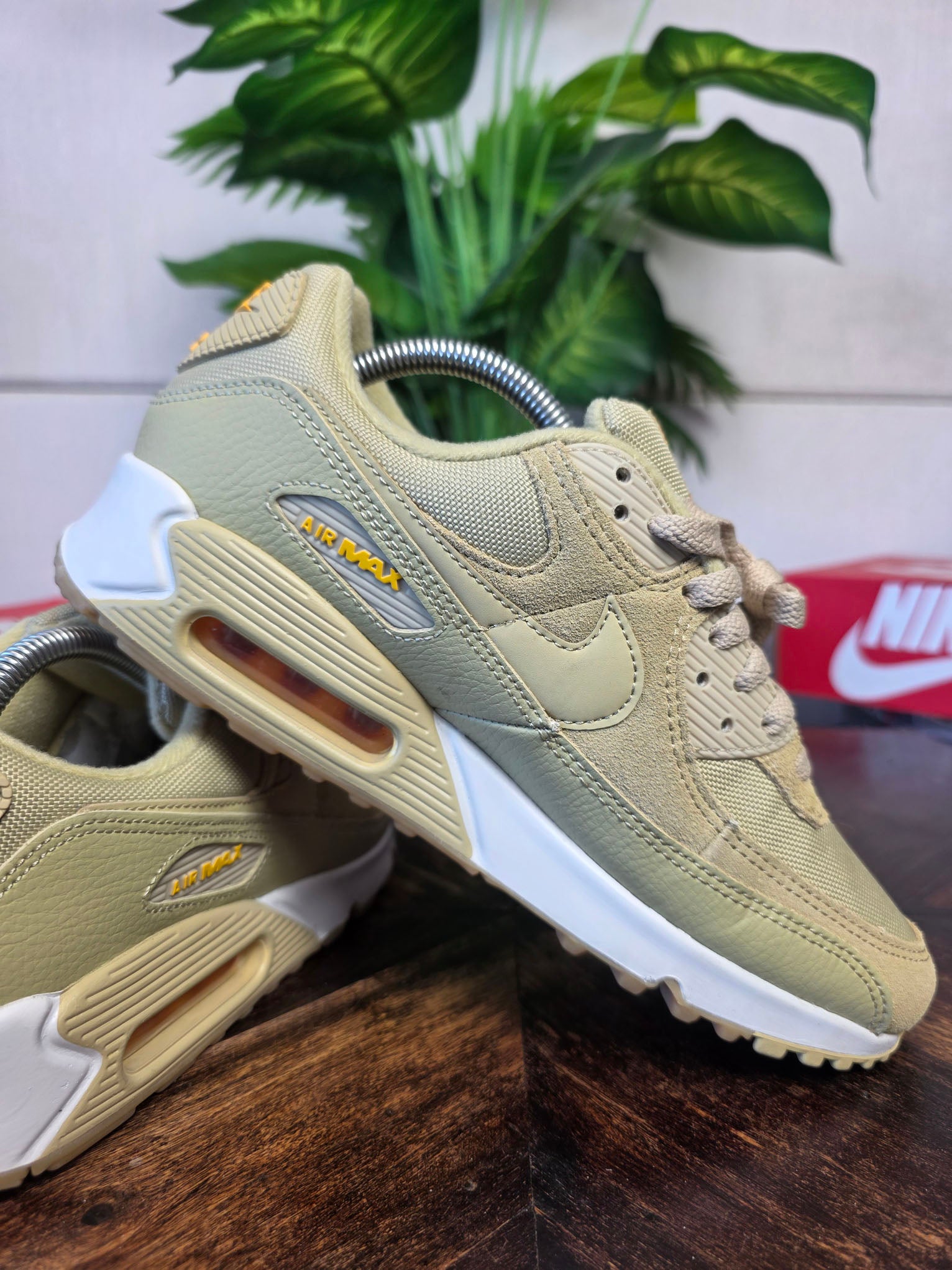 Nike Air Max 90 Wheat Grass maat 42