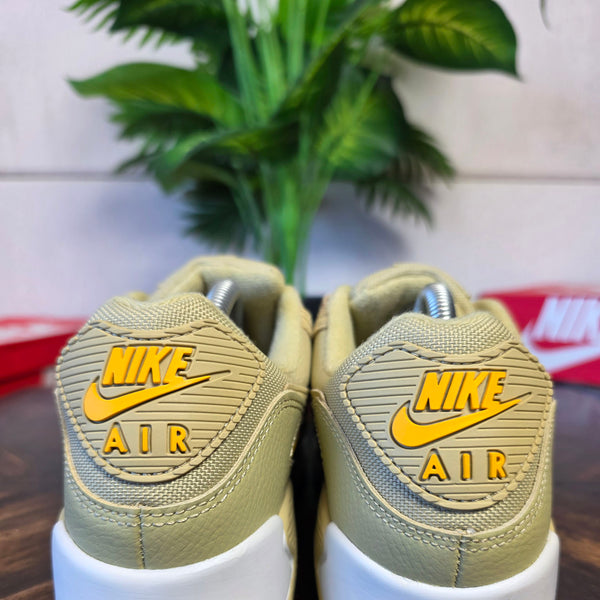 Nike Air Max 90 Wheat Grass maat 42