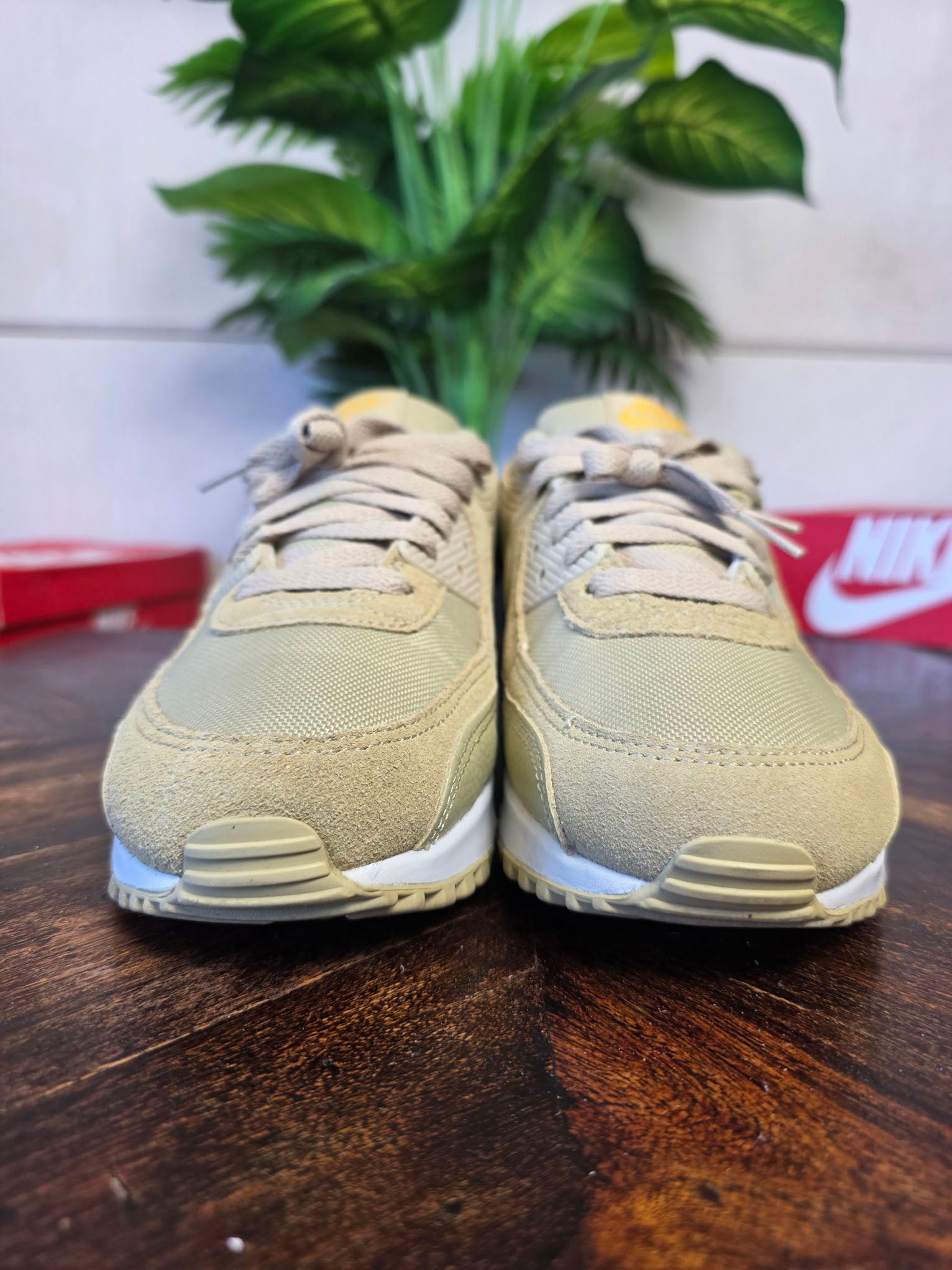 Nike Air Max 90 Wheat Grass maat 42
