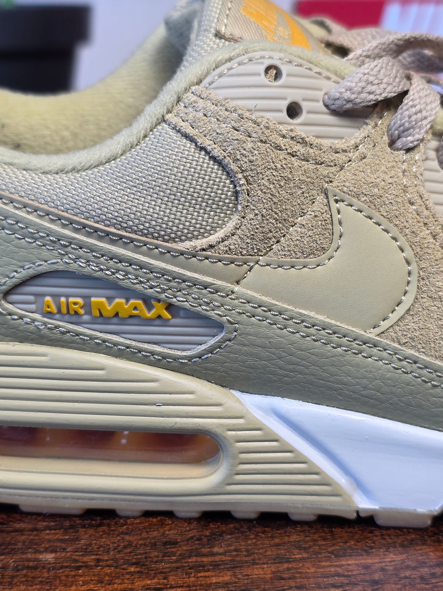 Nike Air Max 90 Wheat Grass maat 42