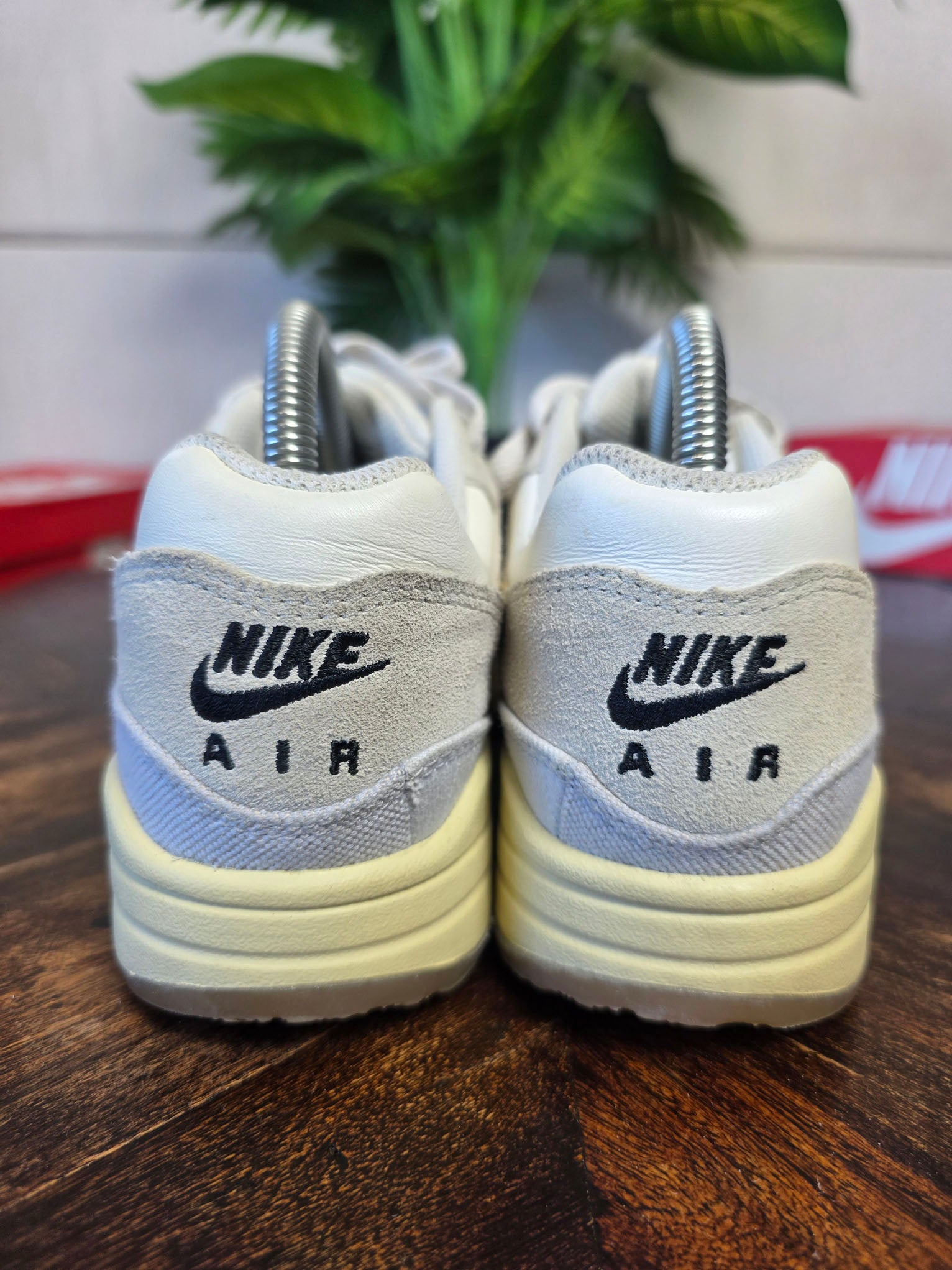 Nike Air Max 1 Crepe Light Bone maat 38,5