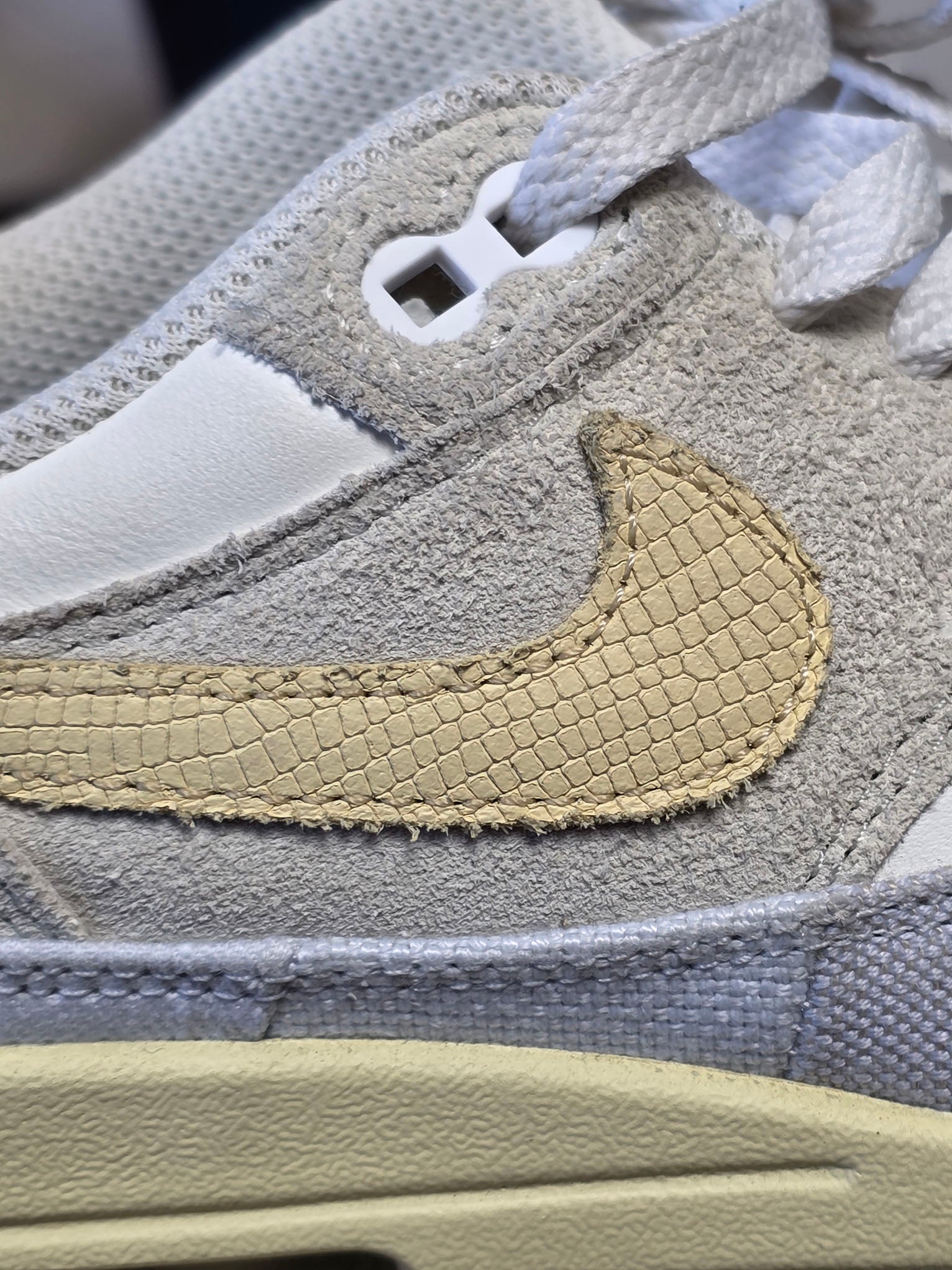 Nike Air Max 1 Crepe Light Bone maat 38,5