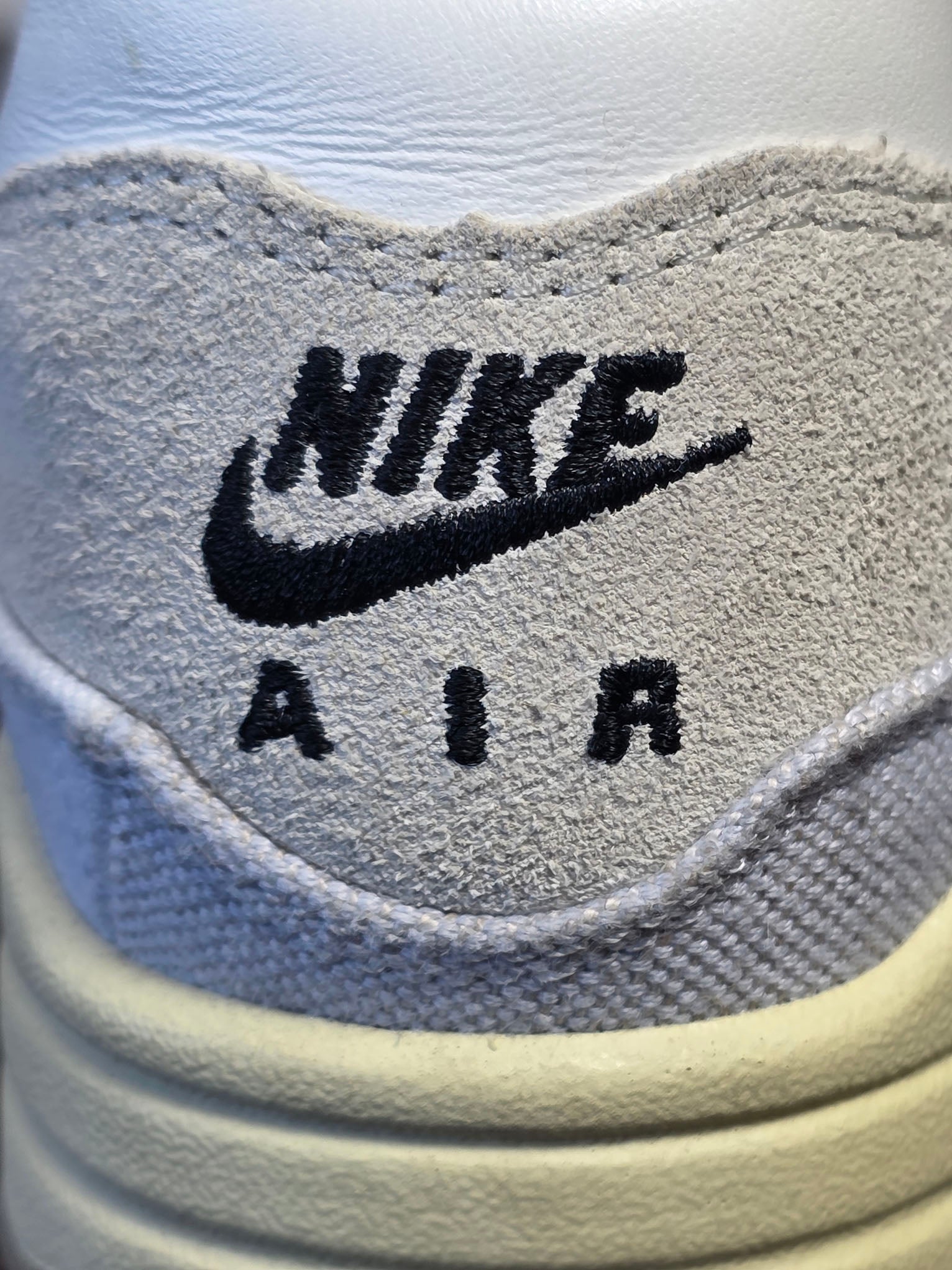 Nike Air Max 1 Crepe Light Bone maat 38,5
