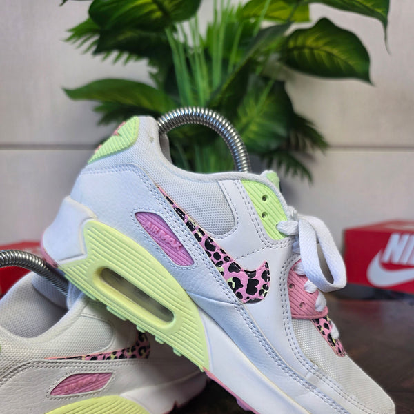 Nike Air Max 90 Pink Barely Volt maat 37,5