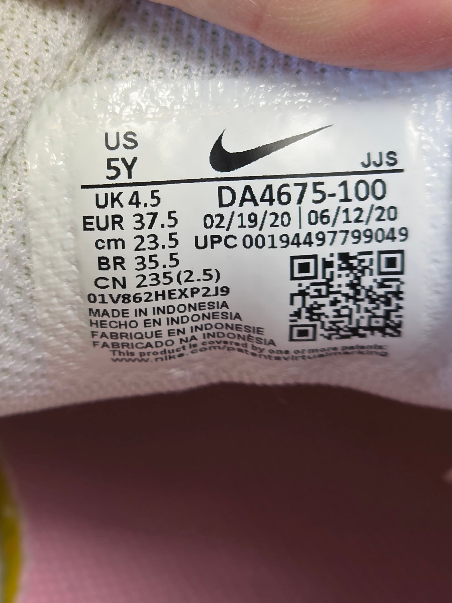 Nike Air Max 90 Pink Barely Volt maat 37,5