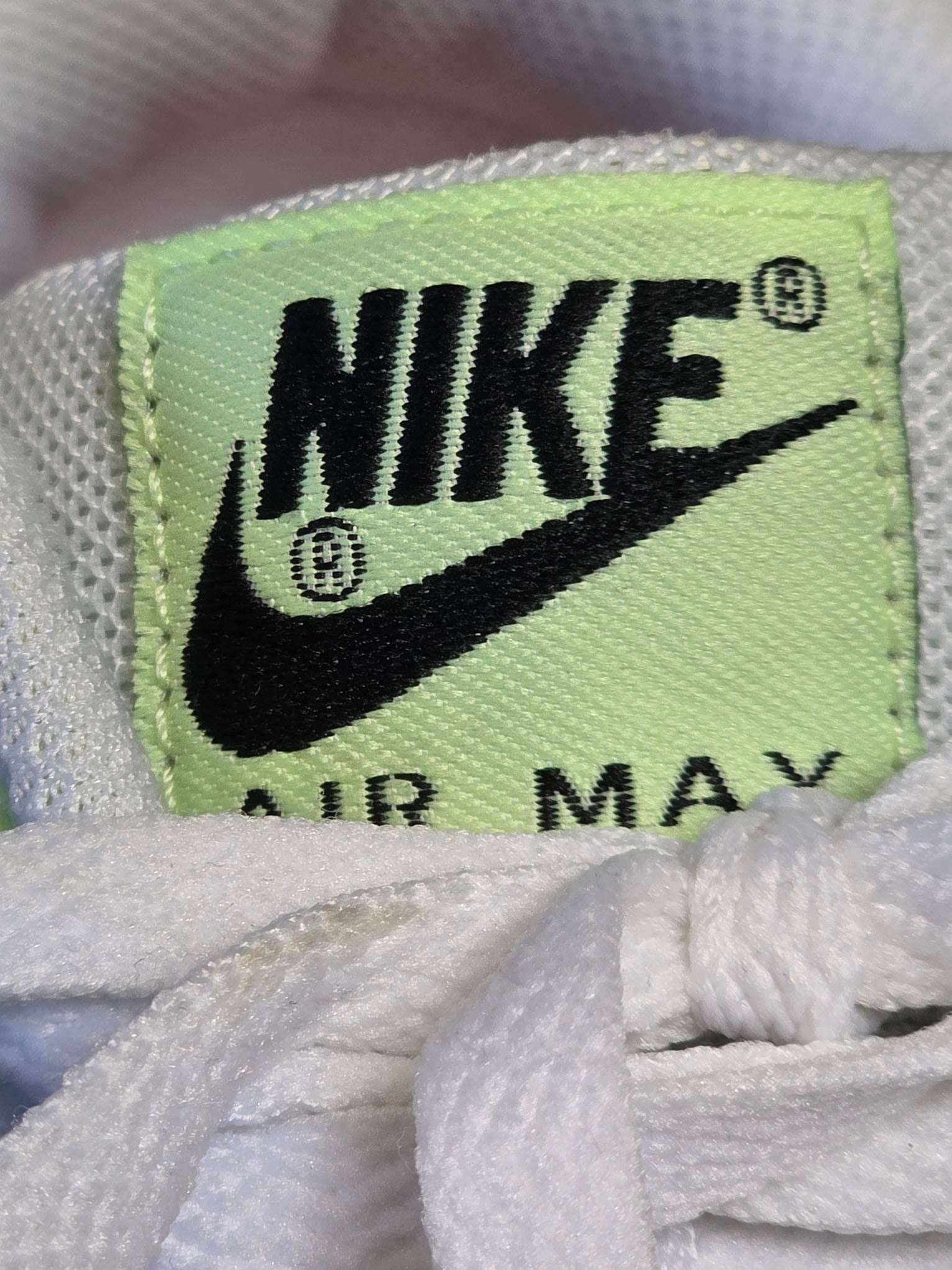 Nike Air Max 90 Pink Barely Volt maat 37,5