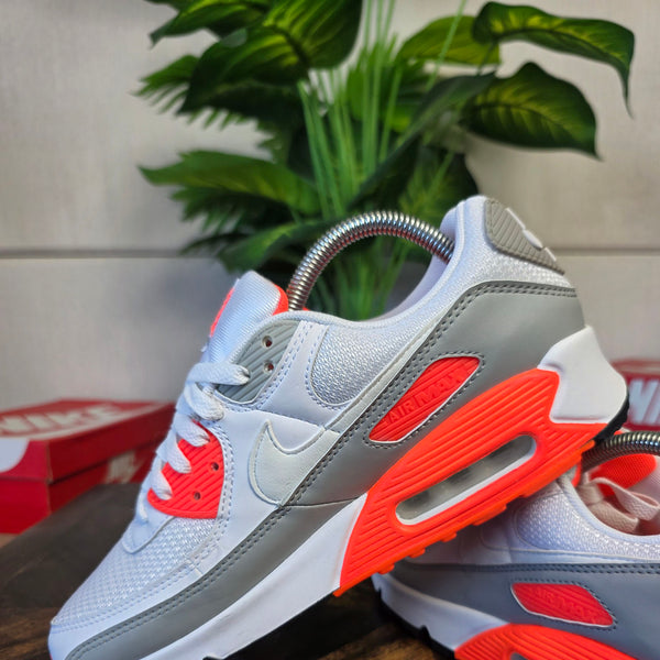 Nike Air Max 90 Hyper Orange maat 42
