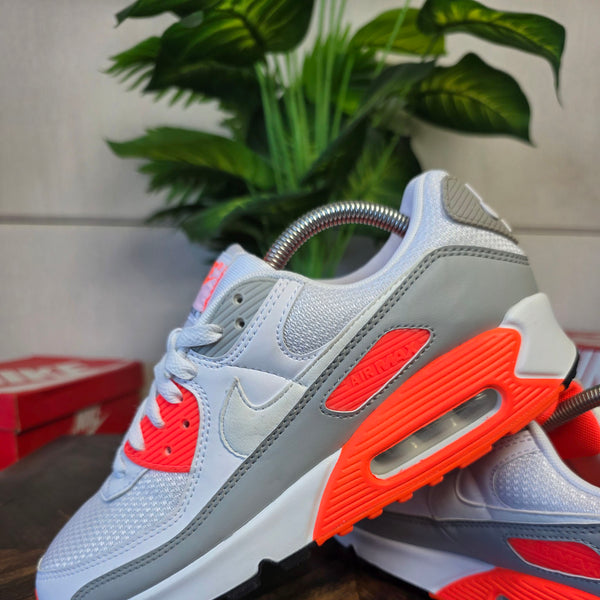 Nike Air Max 90 Hyper Orange maat 42