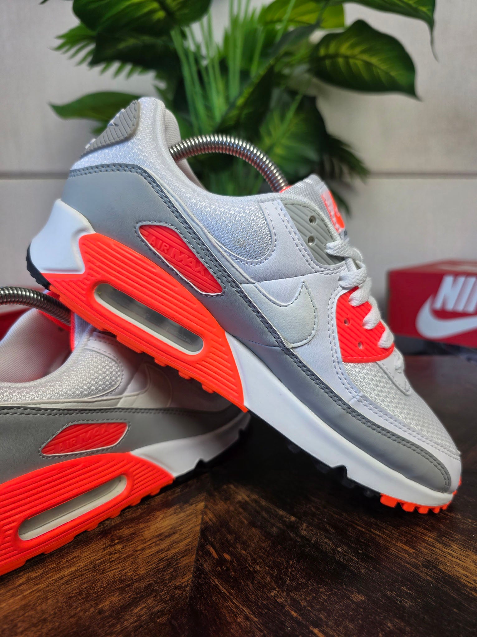 Nike Air Max 90 Hyper Orange maat 42