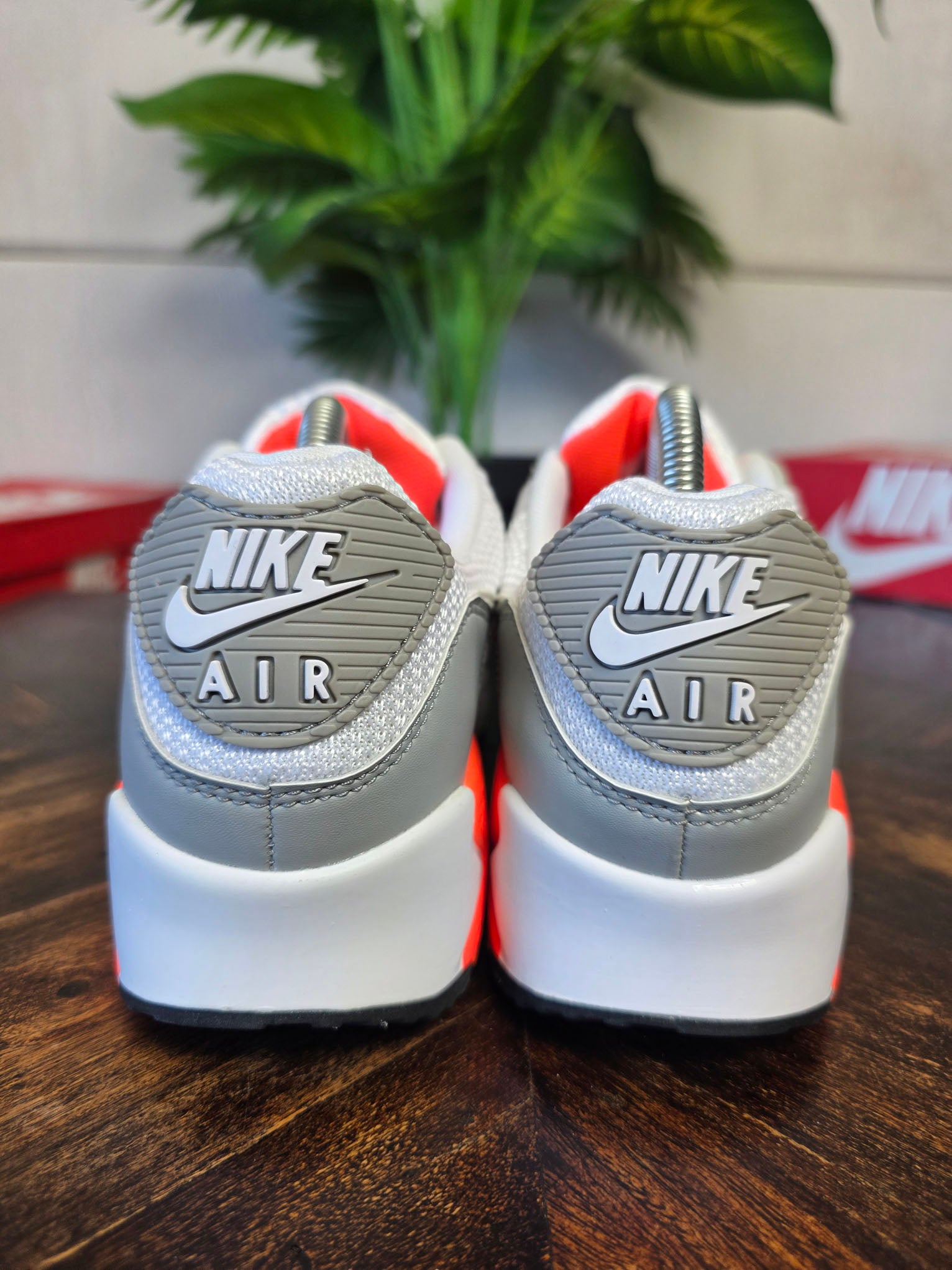 Nike Air Max 90 Hyper Orange maat 42