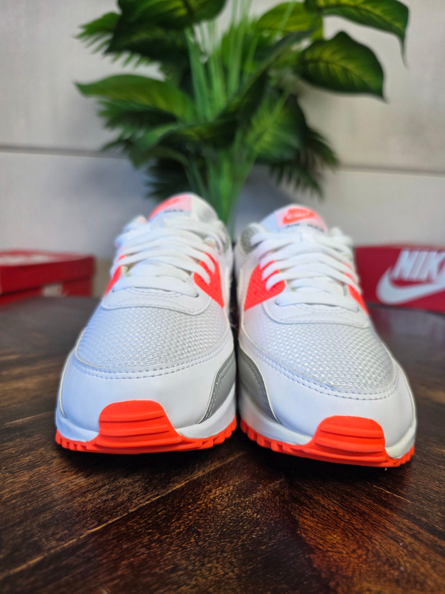 Nike Air Max 90 Hyper Orange maat 42