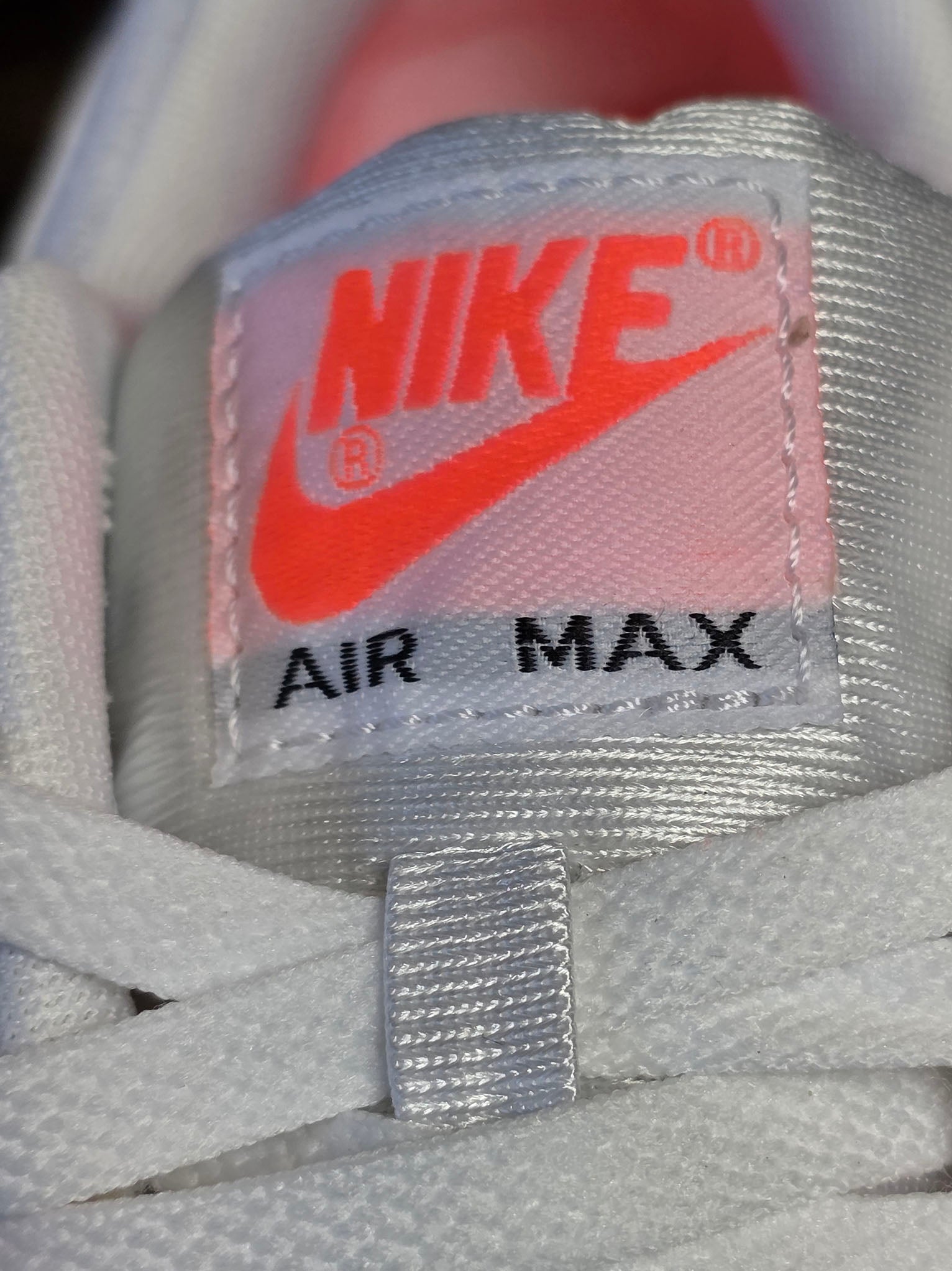 Nike Air Max 90 Hyper Orange maat 42