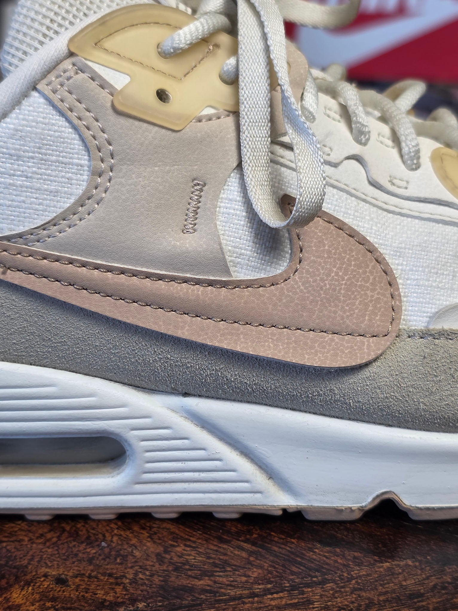 Nike Air Max 90 Futura "White Tan" maat 43