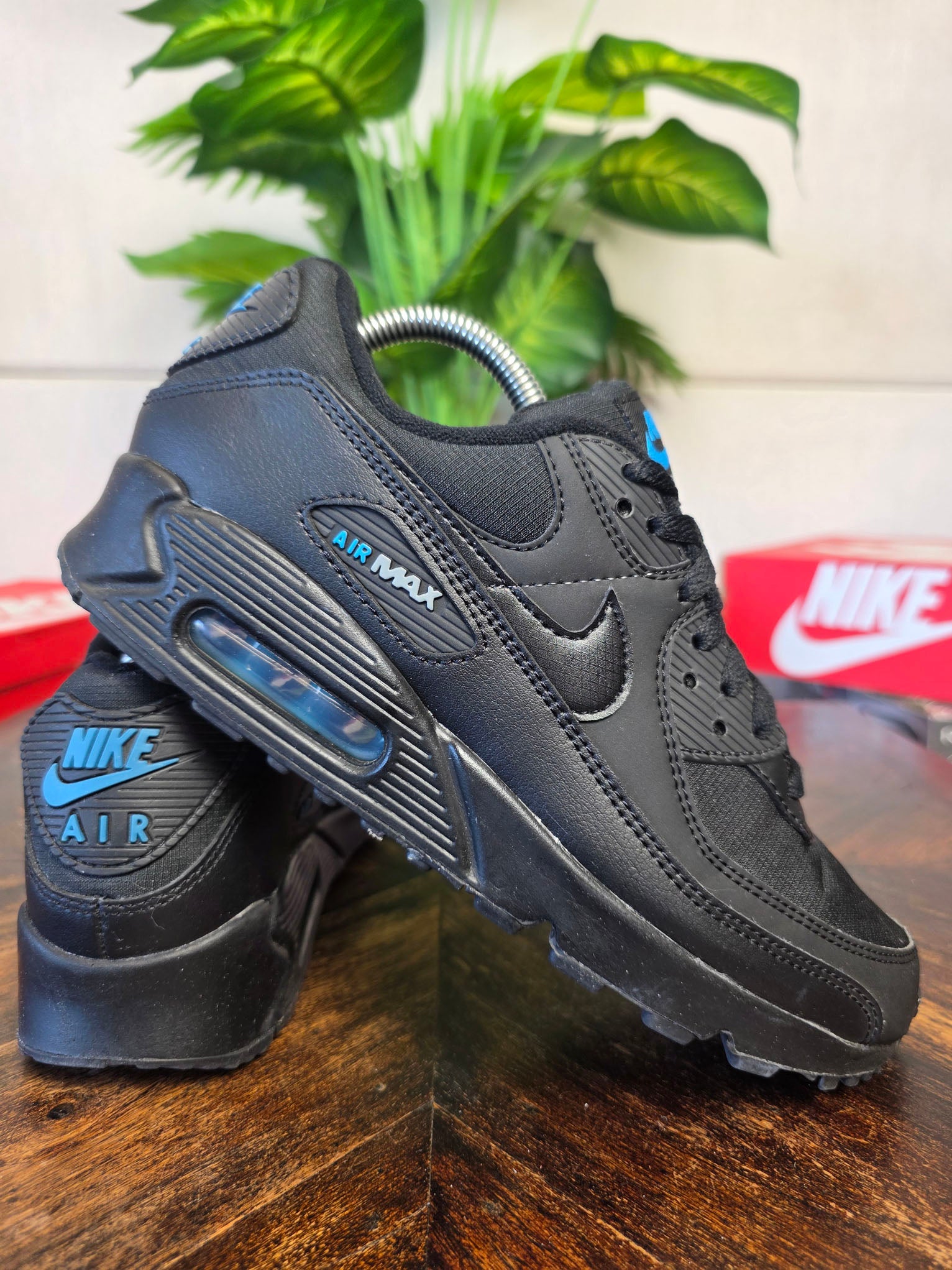 Nike Air Max 90 Black Laser Blue maat 41
