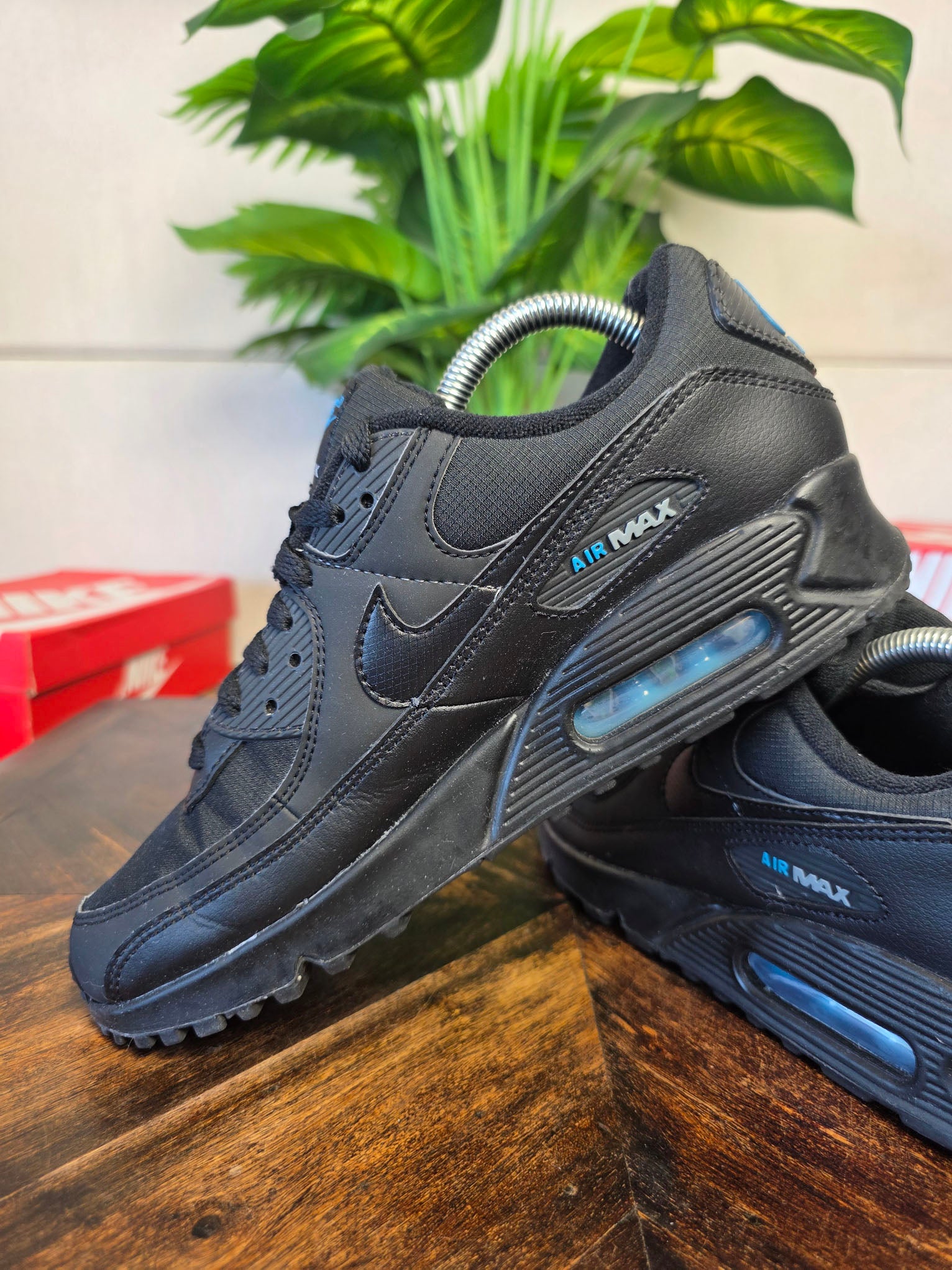 Nike Air Max 90 Black Laser Blue maat 41