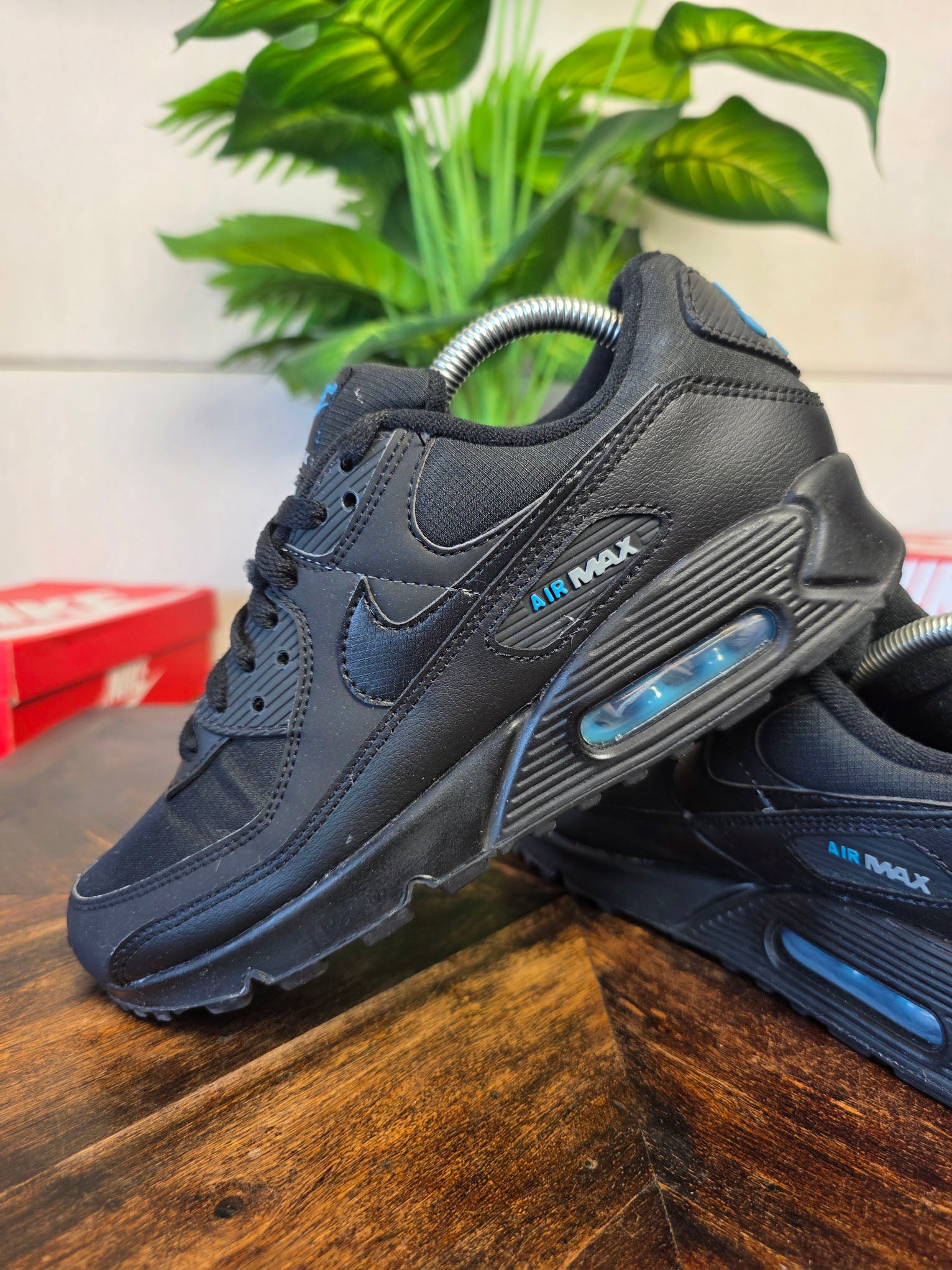 Nike Air Max 90 Black Laser Blue maat 41